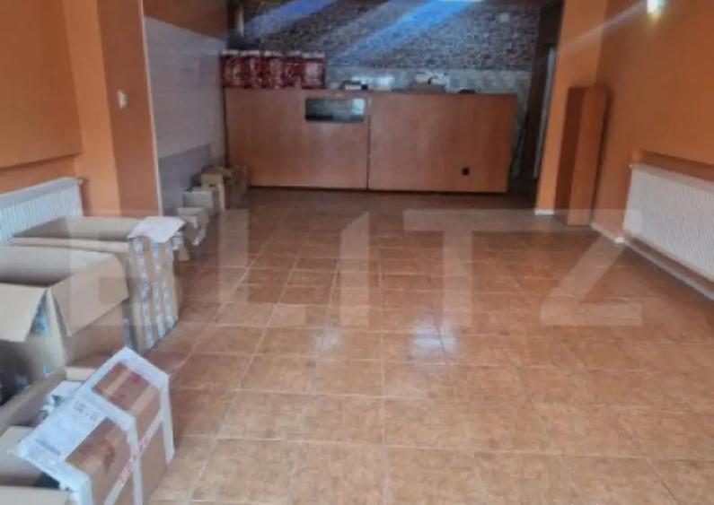 Casa in Centru Civic 4 camere , D +P+ E , PLUS SPATIU COMERC - 2