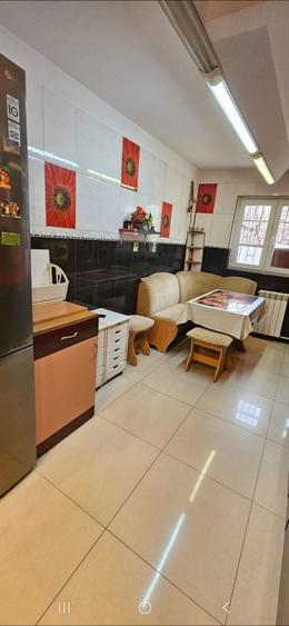 Proprietar apartament 4 camere la metrou gorjului - 7