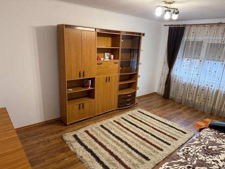 Inchiriez apartament 2 camere decomandat, mobilat si utilat. - 2