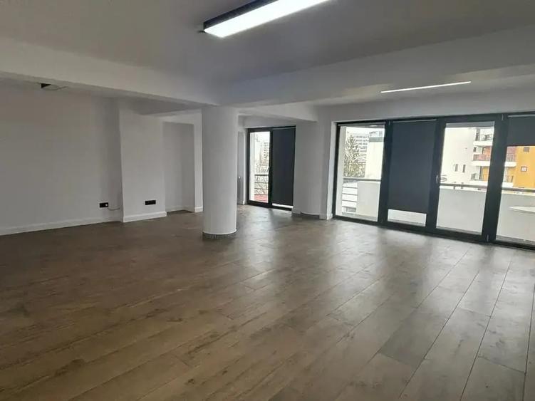 Inchiriere Birouri | Cladire Recent Renovata | 500 m Metrou 1 mai - 2