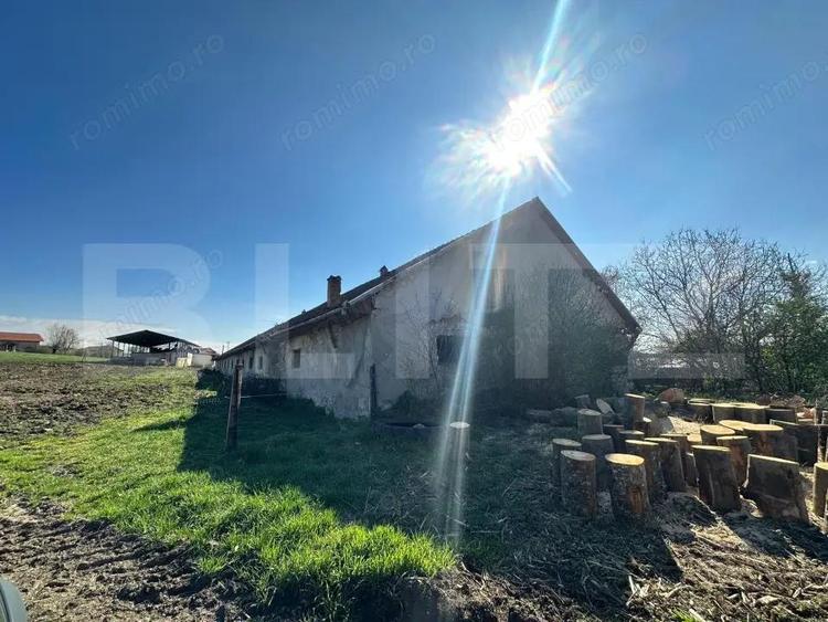 Hala zootehnica 651 mp pe teren 1.193 mp, Banpotoc acces asfalt - 2