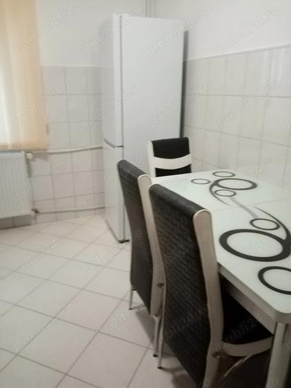 Dau in chirie apartament 3 camere decomandat - 1