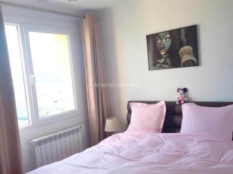 De vanzare apartament 3 camere/ Obor