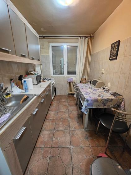 B-ul 1 Decembrie 1918 intersectie Postavarul, 15 minute metrou, la Auchan - 4