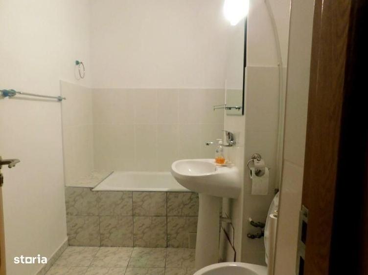 Apartament cu 2 camere decomandat în Enachiță Văcărescu