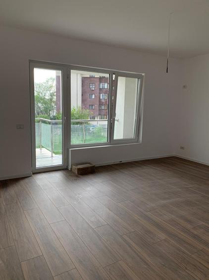 Apartament  cu 2 camere  decomandat,700 metri Șoseaua Olteniței - 7