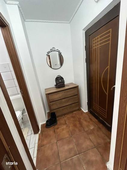 Inchiriez Garsoniera Tractorul - 4