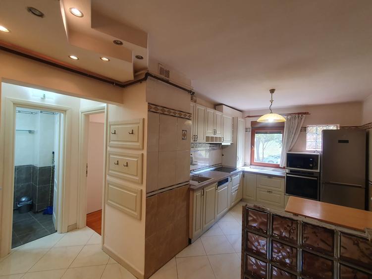 Inchiriez apartament 3 camere Malul Muresului - 1