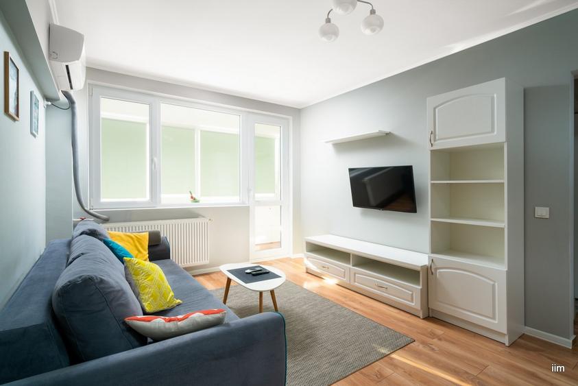 APARTAMENT 2 CAMERE RENOVAT INTEGRAL  -  CU CHIRIAS - 1