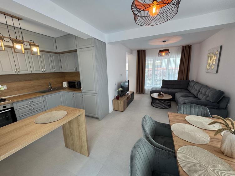 CASA DUPLEX MOBILATA SI UTILATA ZONA CENTRALA STR. PALTINIS NR 52 - 18