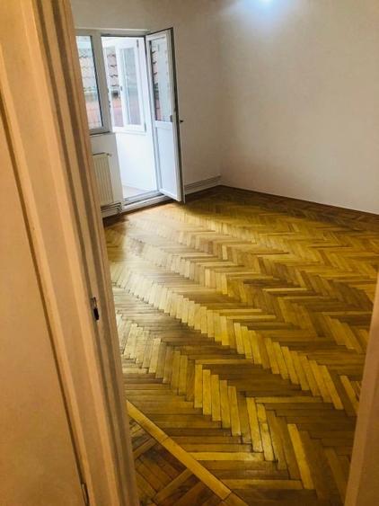 Vand apartament cu 2 camere Rovine - 6