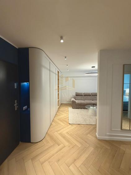 Apartament cu 2 camere semidecomandat, mobilat în Semicentral