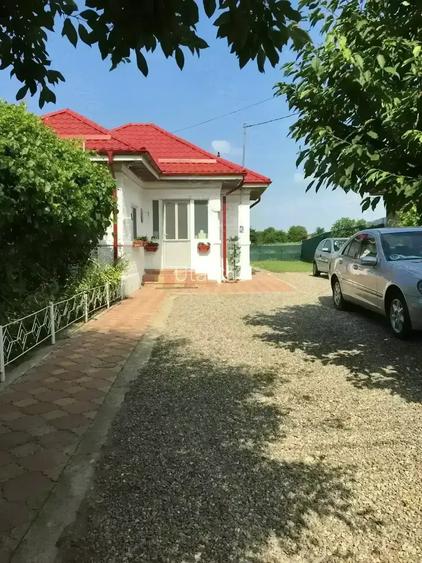 Casa la cheie cu 1968 mp teren intravilan Casa la cheie cu 1968 mp teren intravilan