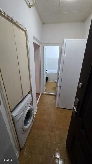 Vand garsoniera et. 4 zona Spital - 6