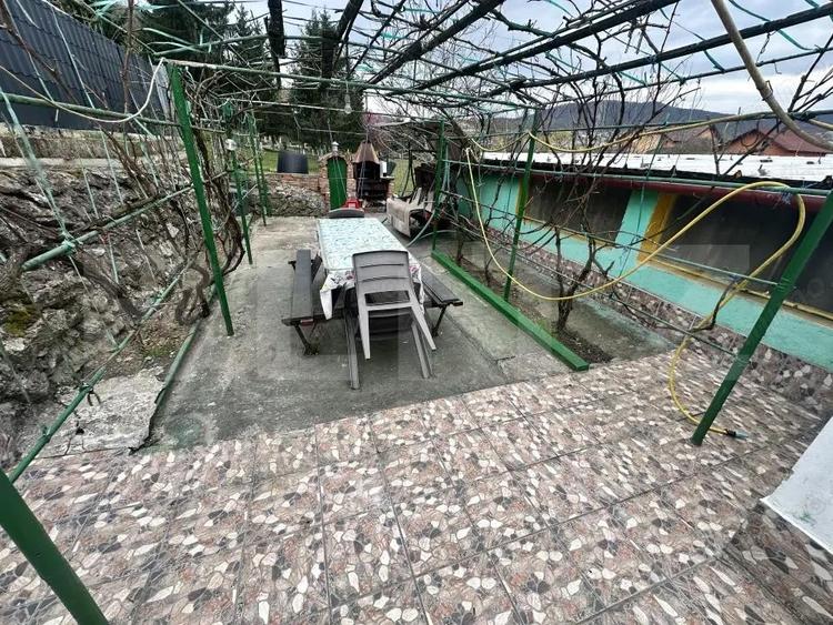 Apartament de locuit + atelier auto + terasa ?i curte generoasa - 4