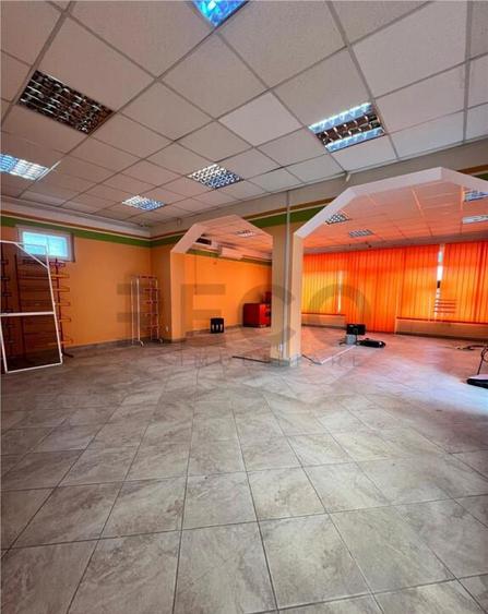 RECO Casa cu spatiu comercial in Biharia - 2