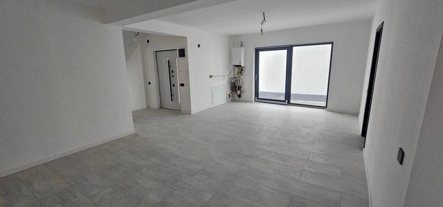 TINERETULUI PARC ( LANGA DOMENIUL MARȚIȘOR ) - 5