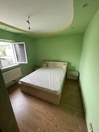 De vanzare apartament cu 3 camere, etajul 2, Dealul Florilor - 9