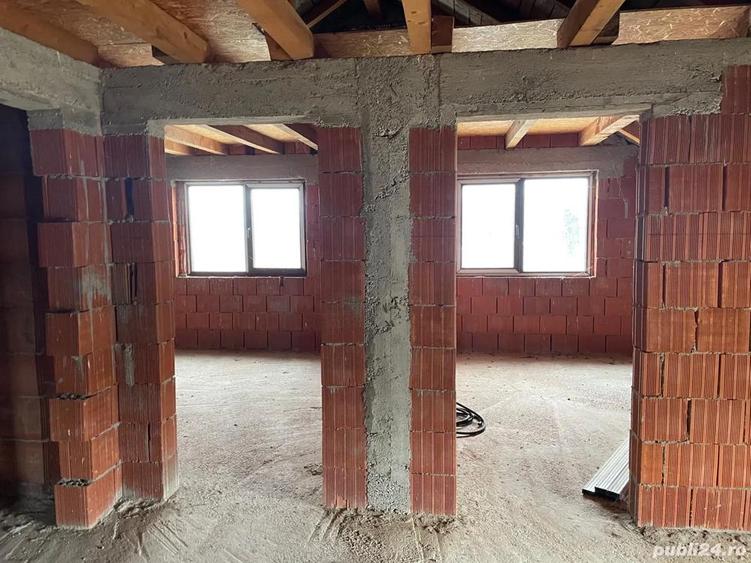 Vand Casa ?i Teren in Raturile Medie?ului - 5