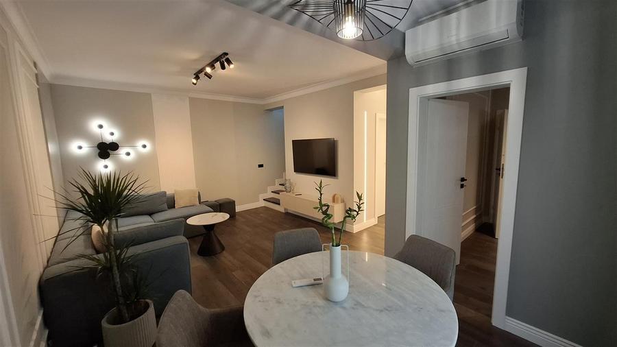 Casa Breazu COPOU, Mobilata utilata,Incalz. pard,Fantana,3 loc de parcare - 1