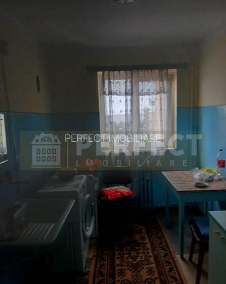 Ap.2 camere DECOMANDAT etaj 9din10 pret 49.000 euro-PLOIESTI VEST Ap.2 camere DECOMANDAT etaj 9din10 pret 49.000 euro-PLOIESTI VEST