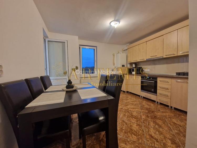 Apartament de 2 camere, decomandat, 56 mp., zona Ultracentral