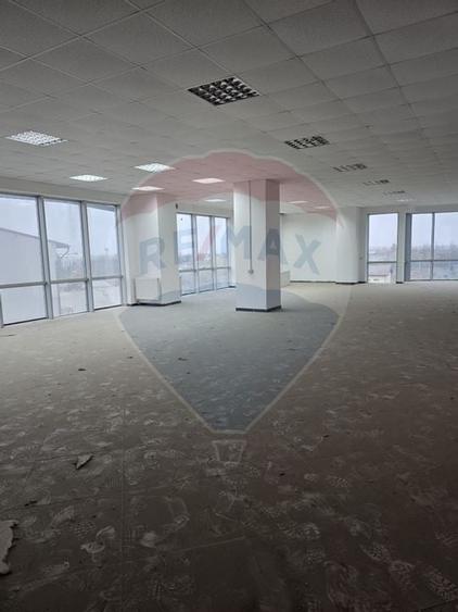 Spatii comerciale + birouri Otopeni 2246 mp inchiriere totala/partiala - 7