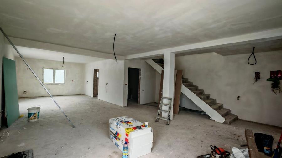 Vila LUX Parter+Etaj(stil mediteranean) in Stupini zona Plugarilor - 17