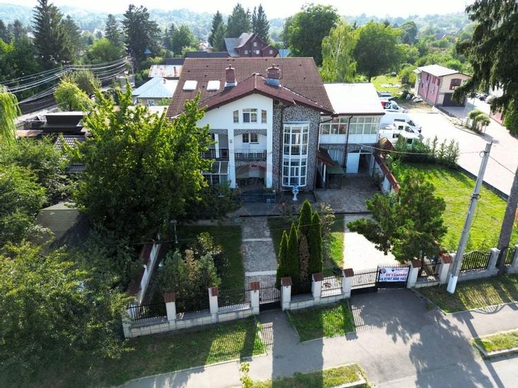 Vila de Vis în Breaza - O Oază de Eleganță și Confort - 1