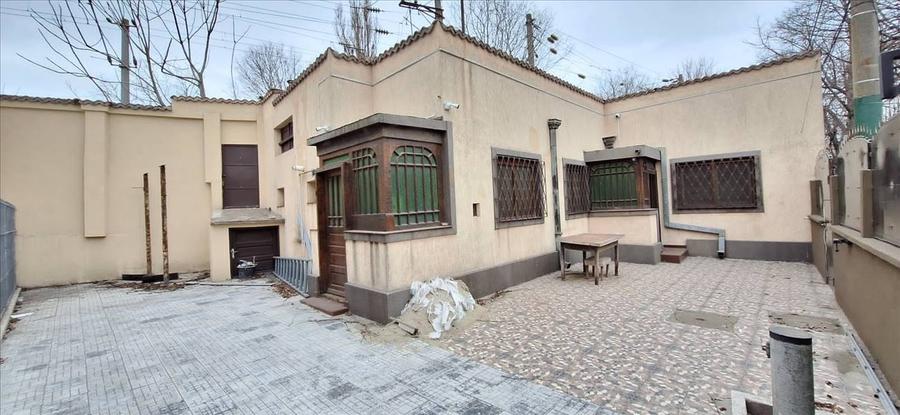 GARA CASA 3 CAMERE + DOUA CURTI RENOVATA GAZE IDEAL ACTIVITATI COMERCIALE - 1