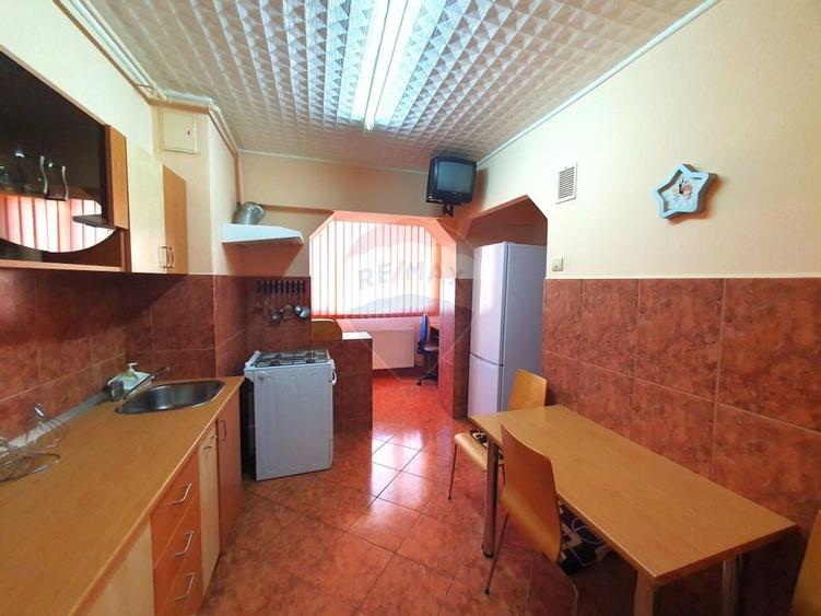 Inchiriez apartament 2 camere Vlaicu, decomandat, etaj 2, centrală gaz - 5