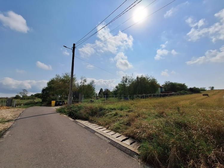 Oferta de vanzare teren intravilan, Tureni, 5800 mp. - 1