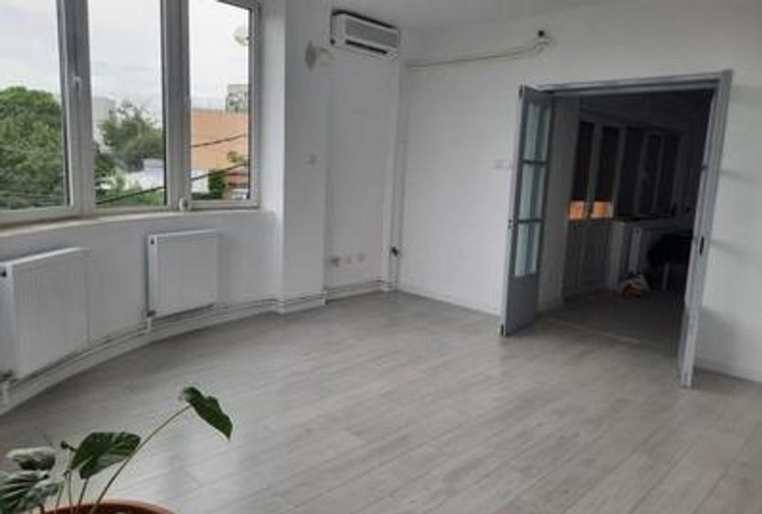 Apartament 5 camere  etajul 1 Crangasi 5 min distanta fata de Statia de Merou - 6