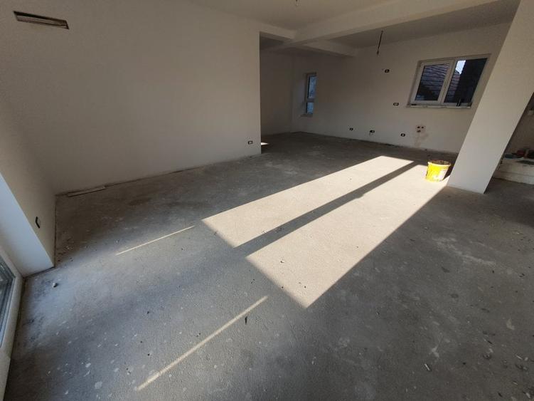 Closca,3 camere,2 bai,bloc nou! - 3