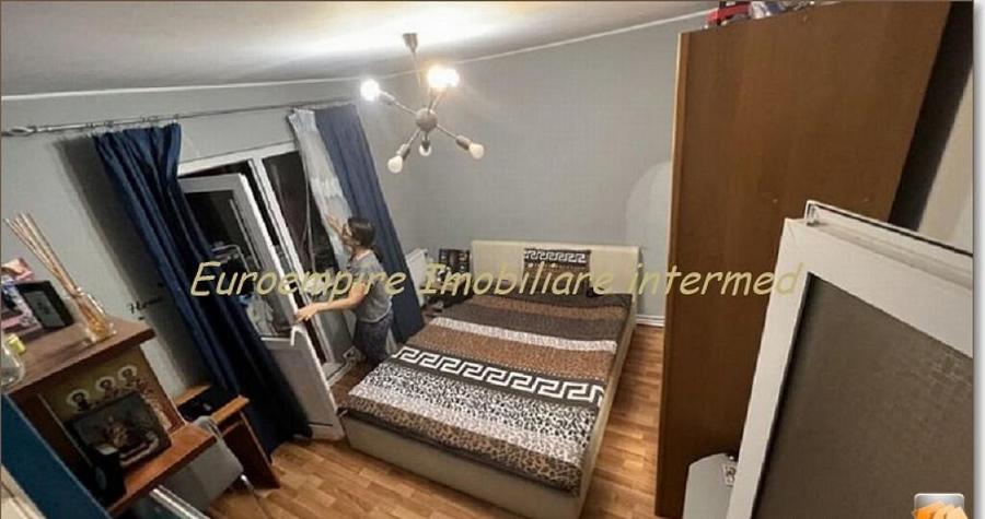 Apartament 3 camere decomandate zona Tomis 3 - 2