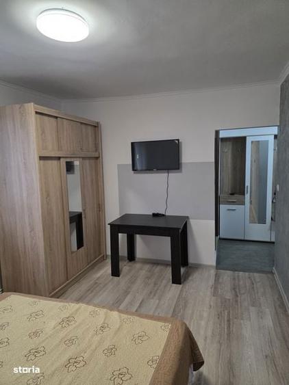 Inchiriez garsoniera - 2