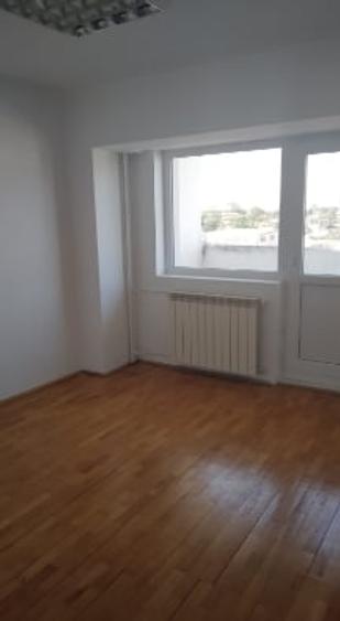 Decebal P-ta Alba Iulia,bl.1995,6/8,decomandat, stradal,geam la baie,balcon. - 2