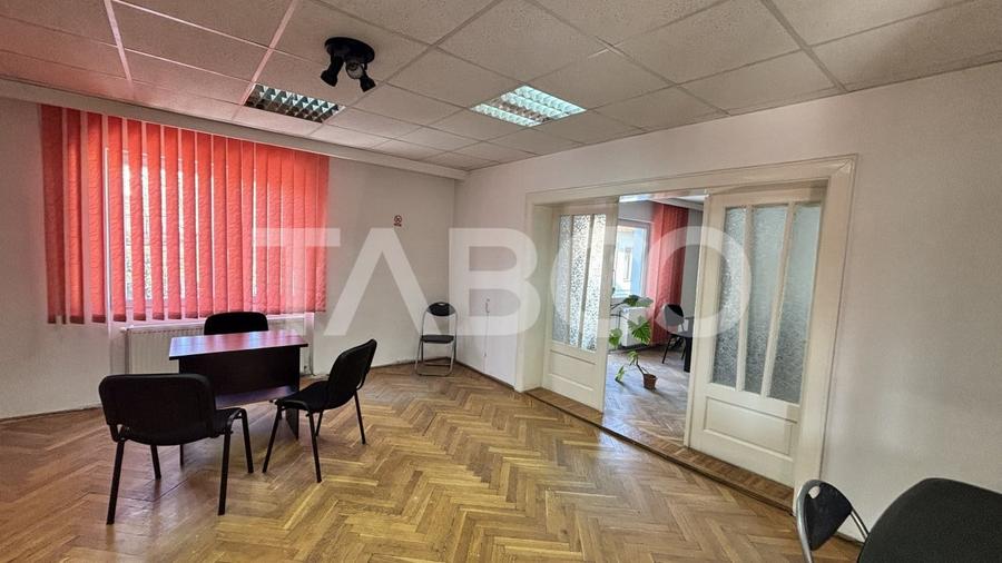 Spatiu birouri 3 balcoane si o terasa in Sibiu 120 mp zona Centrala - 2