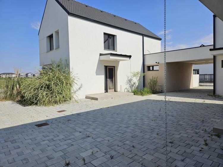 MONARCH SOLEIL -  Casa cu 3 dormitoare, 3 bai, dressing , 2 locuri parcare - 3