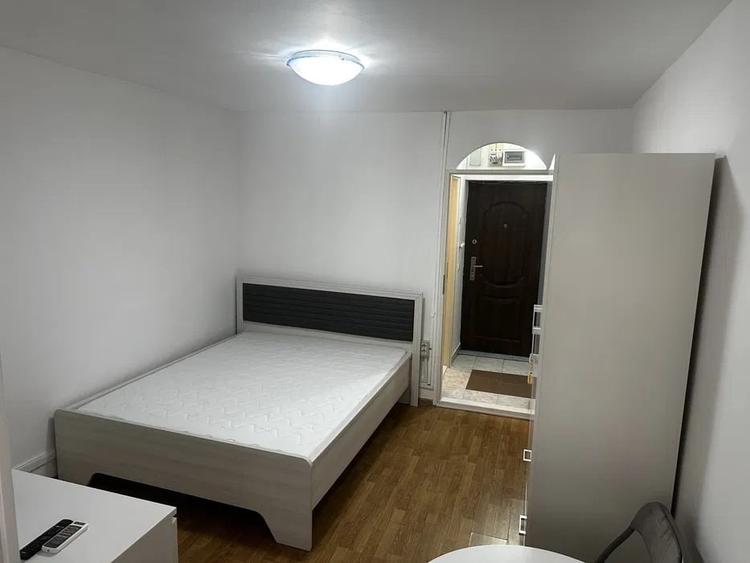 Garsoniera, etajul 1/4, zona Podu Ros-Gara Internationala - 1