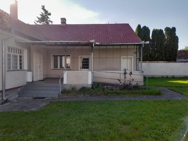 Imobil cu teren pentru birouri sau activități comerciale – Tileagd, centru  - 9