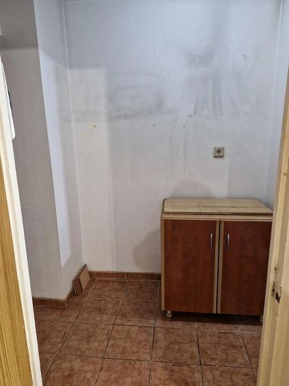 Vand apartament 2 camere strada Luica sector 4 - 4
