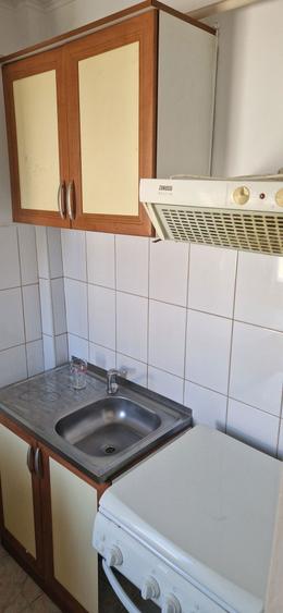 Vand Garsoniera etaj intermediar - 3