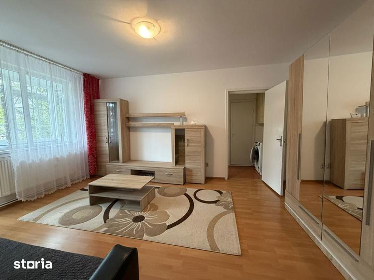Inchiriere apartaent 2 camere Blv Saturn Brasov - 1