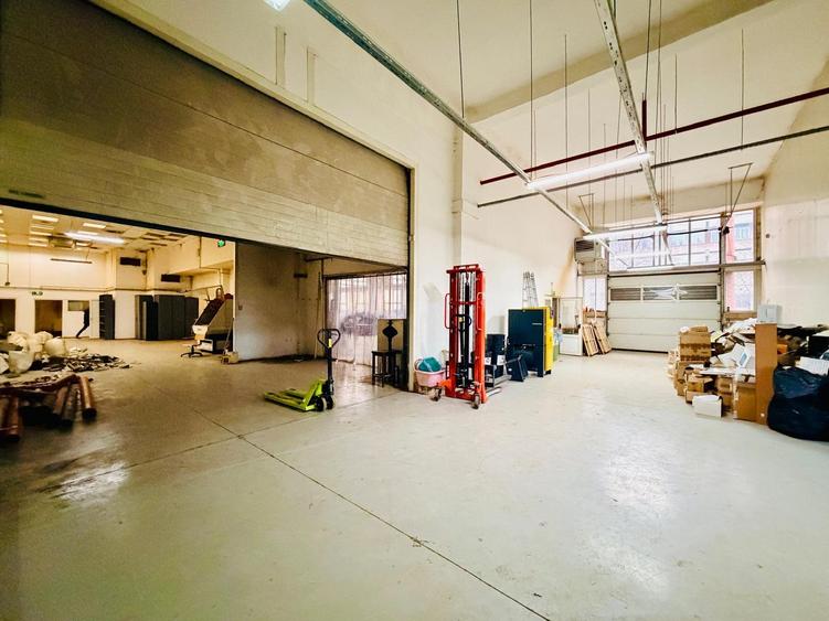 Bloc cu doua etaje de inchiriat, 2200 mp - 5 euro mp, Langa M Dimitrie Leonida - 26