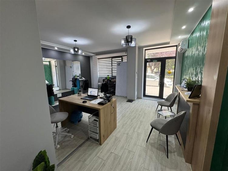 Spatiu comercial renovat complet de vanzare in Focsani - 7