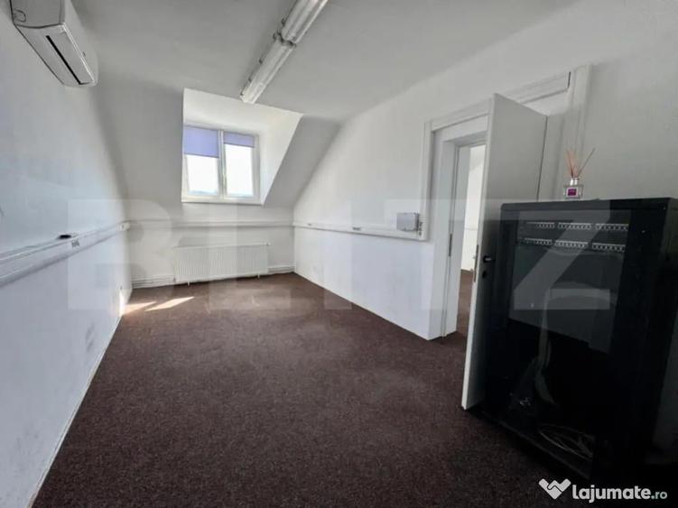 Spa?iu de birouri, 120 mp, 5 incaperi mansarda in c - 5