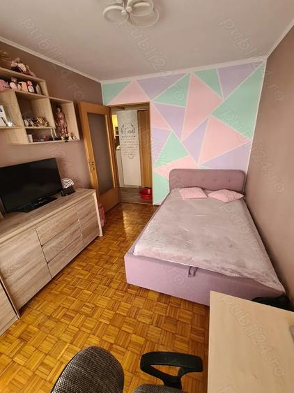 Vind apartament 2 camere, ultracentral, etajul 1, mobilat - 2