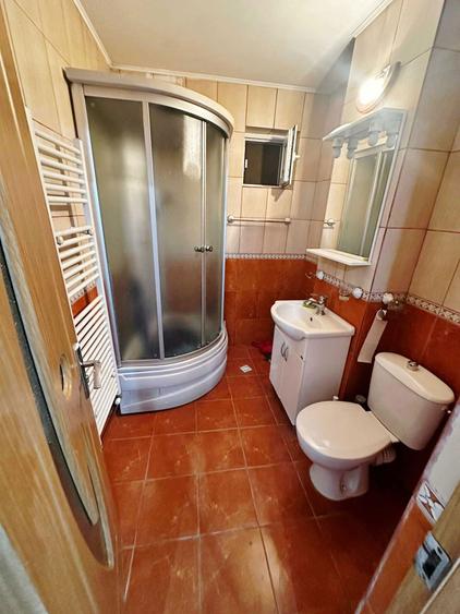 De vanzare apartament 2 camere, decomandat, zona 8 Mai, Tg-Jiu - 7