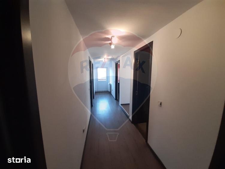Casă cu 7 camere cu Teren 3580 Mp în Tohănița